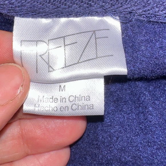 EUC “Freeze “Christmas  blue Sweatshirts Size M - Picture 4 of 5